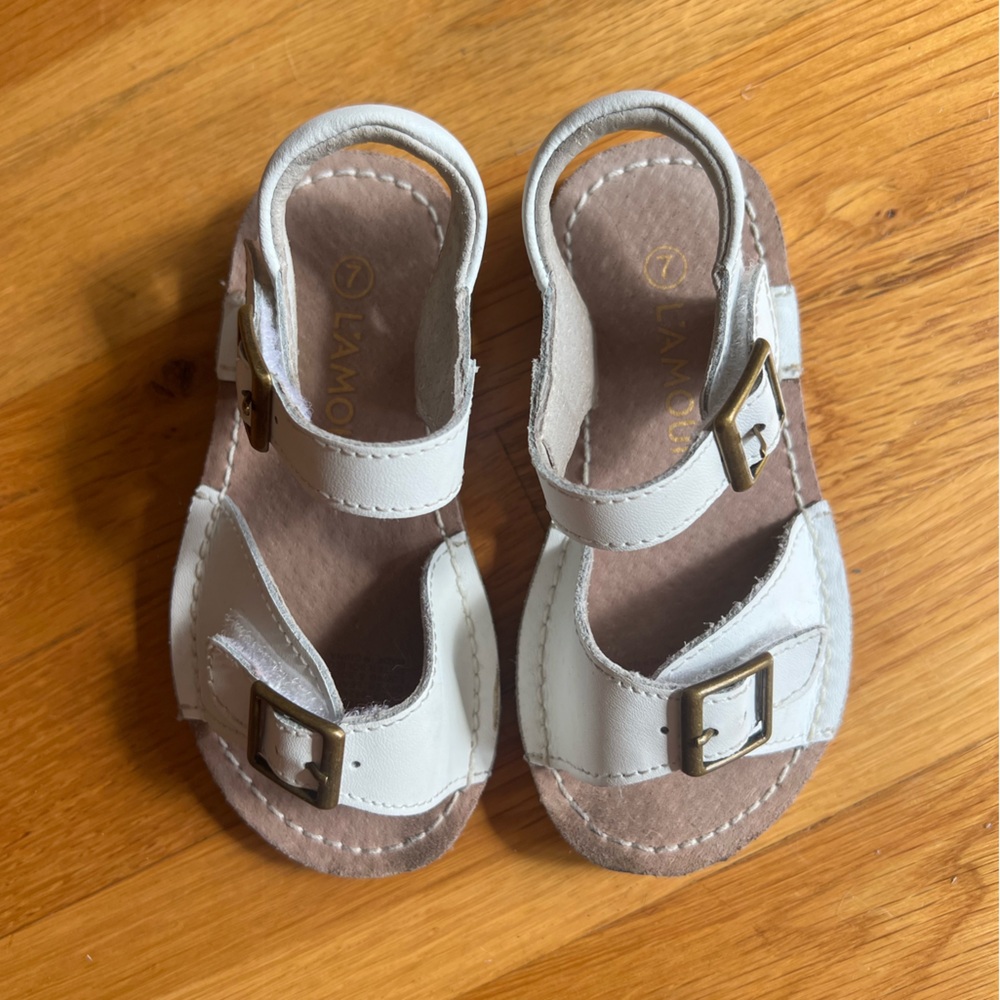 Lamour Olivia White Toddler Sandal EUC